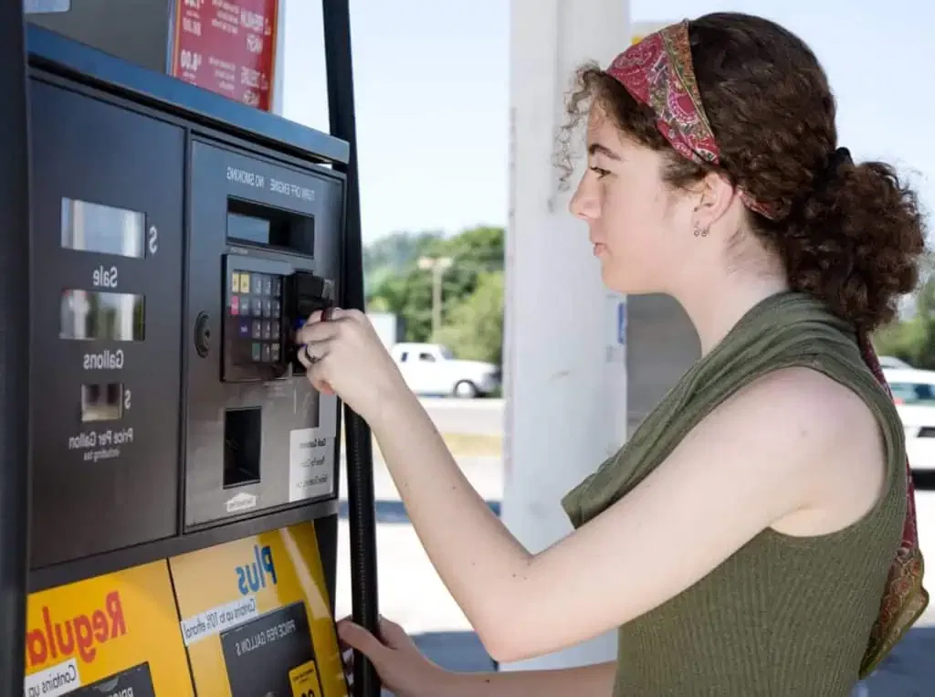 GAS STATION PUMP ADA REFUELING ASSISTANCE GUIDELINES_ (1)