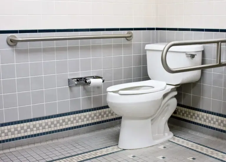 California ADA compliant public and commercial bathroom with required accessibility features